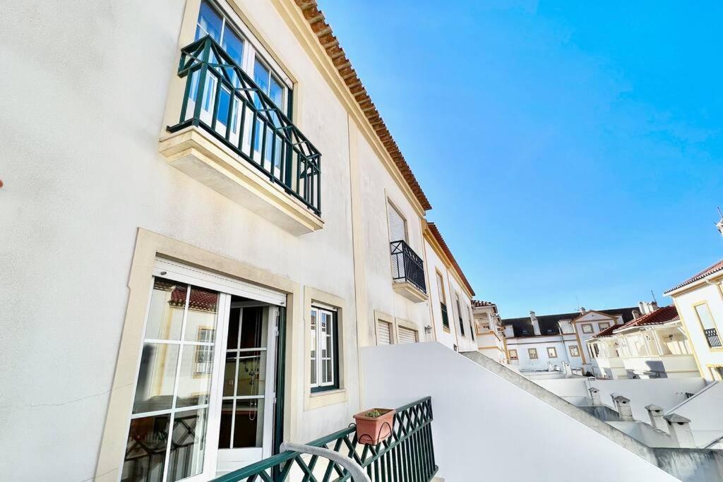 New! - The Surfer Pilot - Baleal 8Pax Villa Ferrel  Exterior photo