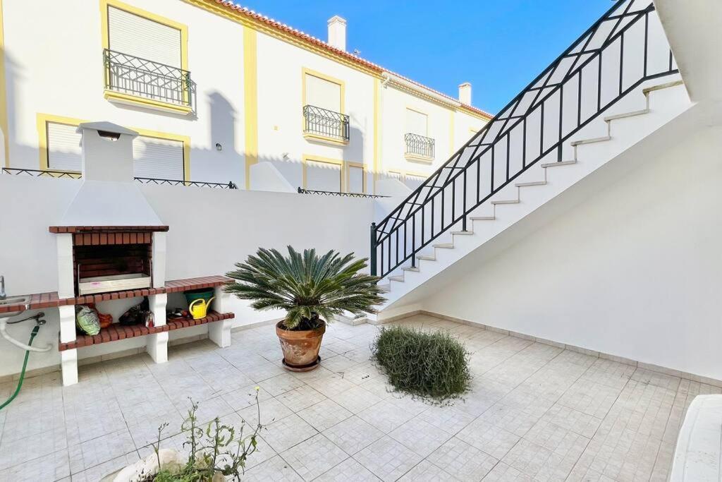 New! - The Surfer Pilot - Baleal 8Pax Villa Ferrel  Exterior photo